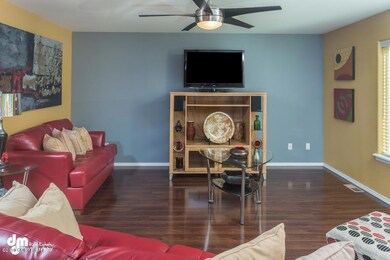 Living Room_DMD_7232-SMALL