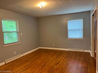 409 Gilmer Cir, Reidsville, NC 27320 - photo 6