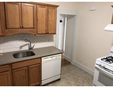 72 Linden St unit 72, Wellesley, MA 02482 - photo 3