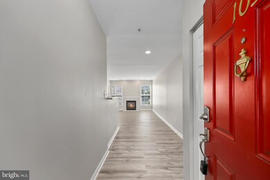 25340 Lake Mist Square unit 103, Chantilly, VA 20152 - photo 3