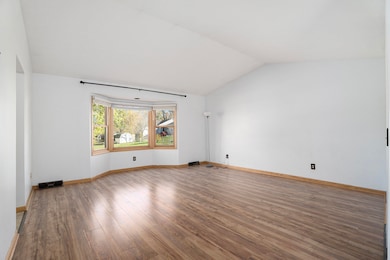 663 Macomb Ave NW, Grand Rapids, MI 49534 - photo 5