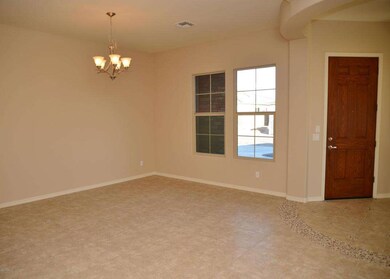 Dining Room & Entry