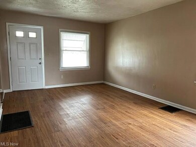 3915 Gary Ave, Lorain, OH 44055 - photo 6