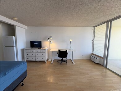 445 Seaside Ave unit 4104, Honolulu, HI 96815 - photo 4