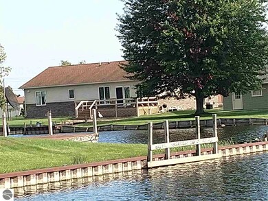 2275 E Bay Ridge Dr, Au Gres, MI 48703 - photo 3