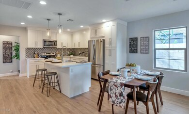 1209 E Weldon Ave-large-005-11-Kitchen-1