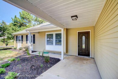 1 Spruce Cir S Barnegat NJ-small-009-013