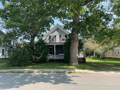 416 Summer St, Saint Johnsbury, VT 05819 - photo 2