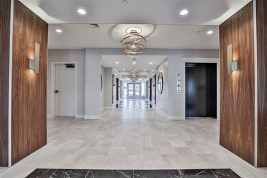 The Club at Meadowbrook unit UPH303, Salem, NH 03079 - photo 2