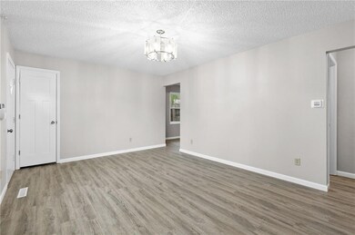 1119 Bundy St, Des Moines, IA 50315 - photo 4