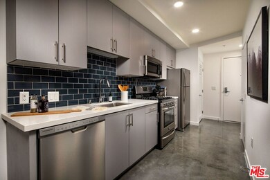 1120 W 6th St unit 1555, Los Angeles, CA 90017 - photo 7