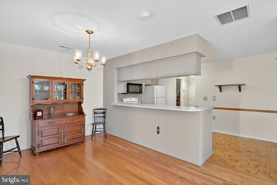 62 Woolsey Ct, Pennington, NJ 08534 - photo 5