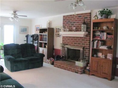 Den/Family/Great Room - Propane Gas Fireplace