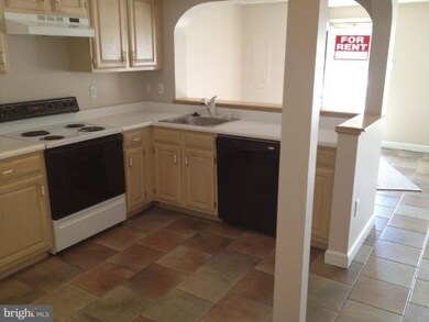 4124 Maple Path Cir, Nottingham, MD 21236 - photo 4