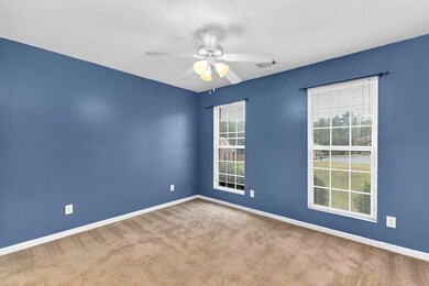 P1569403