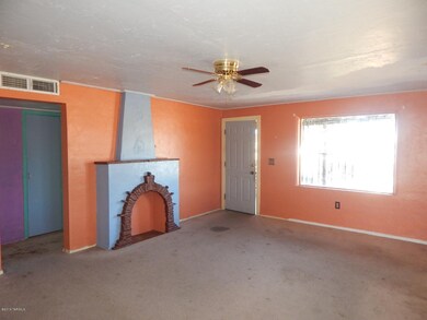 Entrance / Living Room