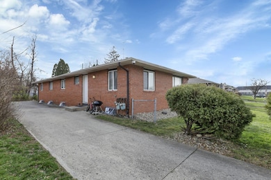 1666-1668 Carstare Dr, Columbus, OH 43227 - photo 7