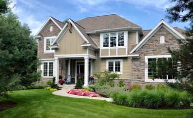 Front Exterior 2-Summer