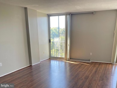 The Carlton unit 610, Arlington, VA 22204 - photo 3