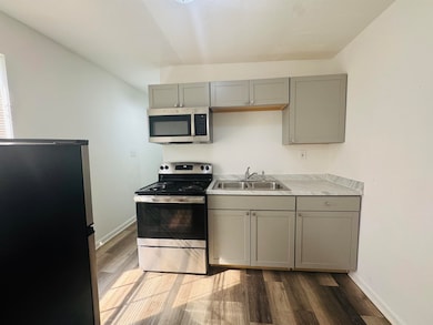 824 Golden St unit A and B, Tallahassee, FL 32304 - photo 6