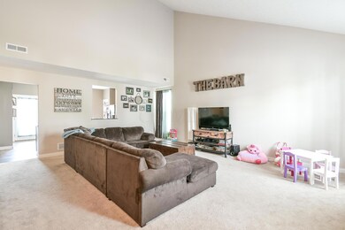 7861 Waggoner Trace Dr-3