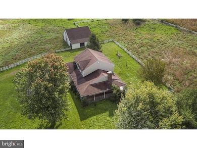 1048 Mill Hill Rd, East Greenville, PA 18041 - photo 4