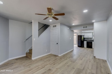 3048 E Beck Ln unit 8, Phoenix, AZ 85032 - photo 6