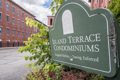 Island Terrace unit 117, Saco, ME 04072 - photo 2