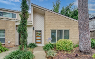 12625 Memorial Dr unit 87, Houston, TX 77024 - photo 2