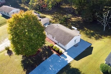 2279 Robin Hood Dr, Danville, VA 24540 - photo 2