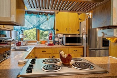 334 Center St, Bellingham, MA 02019 - photo 5