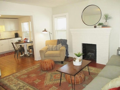 1069 S Broadway Ave, Springfield, MO 65807 - photo 2