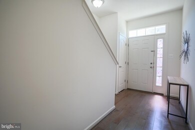 12753 Longford Glen Dr, Germantown, MD 20874 - photo 3