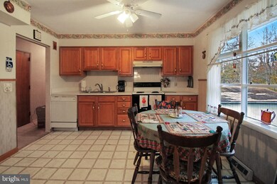 221 Grannery Ln, North Wales, PA 19454 - photo 7