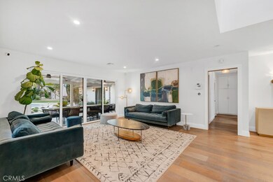 20530 Quedo Dr, Woodland Hills, CA 91364 - photo 3