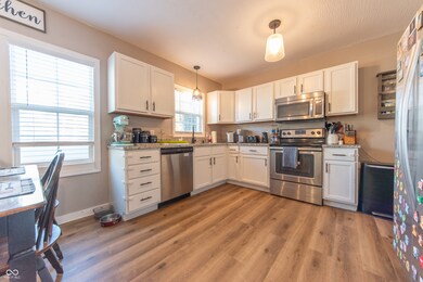 902 18th St, Columbus, IN 47201 - photo 6