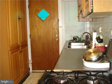 839 Summit St, Darby, PA 19023 - photo 6