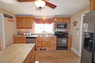 28 Walton St, Westerly, RI 02891 - photo 7