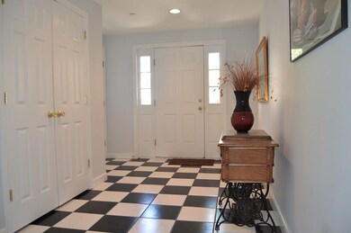 15 Currier St unit 5, Amesbury, MA 01913 - photo 4
