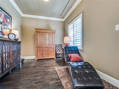 This is a very comfortable study and reading room!