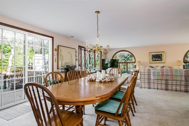 010-photo-dining-room-6709717
