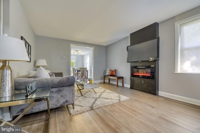 4353 Eldone Rd, Baltimore, MD 21229 - photo 2