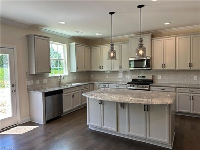 Large island with beautiful pendants