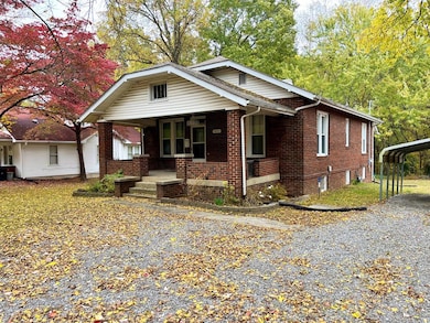 1011 Dunlap St, Paris, TN 38242 - photo 5