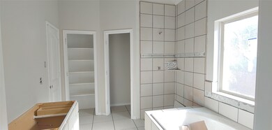 1740 Yaupon Trail Ct, Alvin, TX 77511 - photo 7