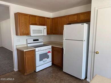 6 - Kitchen