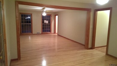 24 Dusenberry Ln, Troy, NY 12180 - photo 4