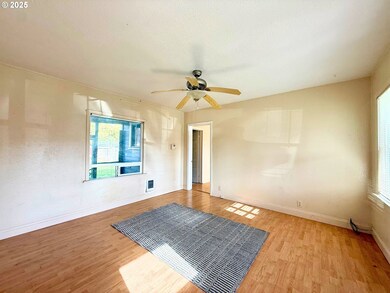 3102 Garfield St, Longview, WA 98632 - photo 4