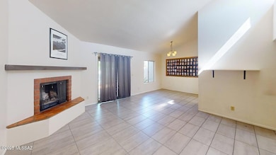 3402-n-richland-dr-living-room