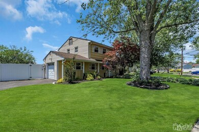 52 Creighton Cir, Old Bridge, NJ 08857 - photo 4